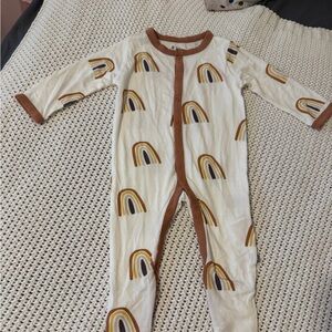 Kyte baby rainbow snap footie